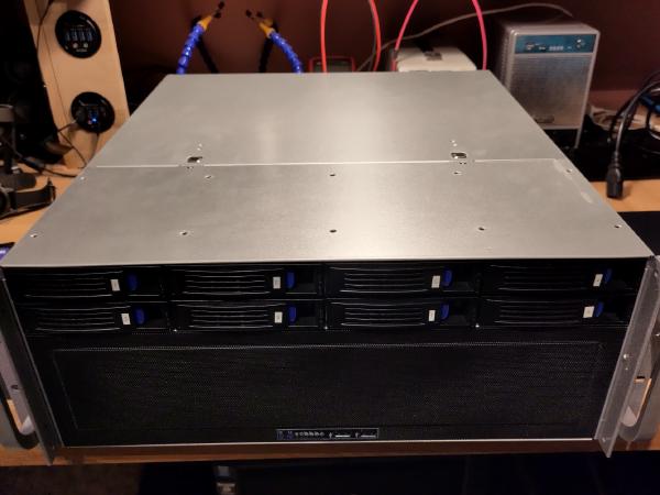 Emc2Net HomeLab - Linux KVM/AI server